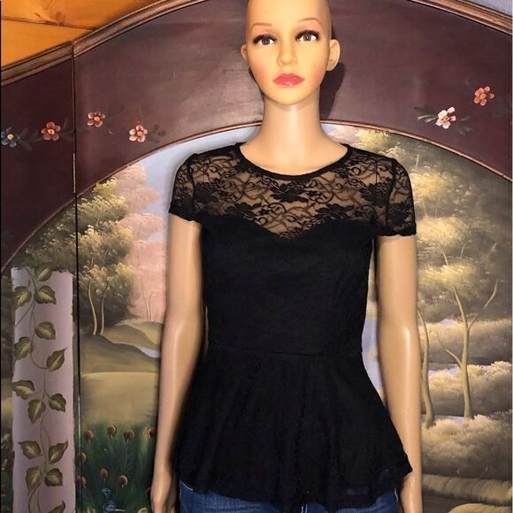 Forever 21 Juniors Black Lace Peplum Top Sz S - Picture 2 of 5